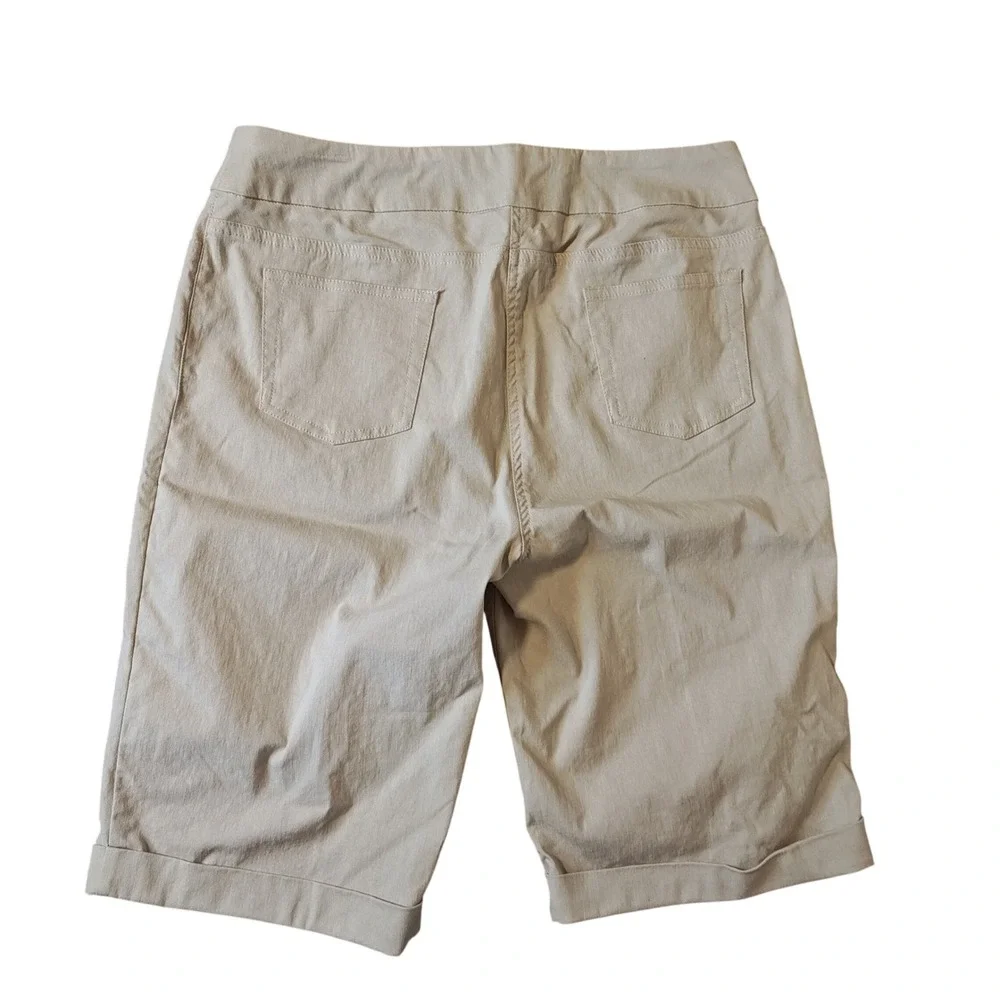 Soft Surroundings Bermuda Shorts Women 10 Khaki Tan Pull On Tummy Control Cuffed